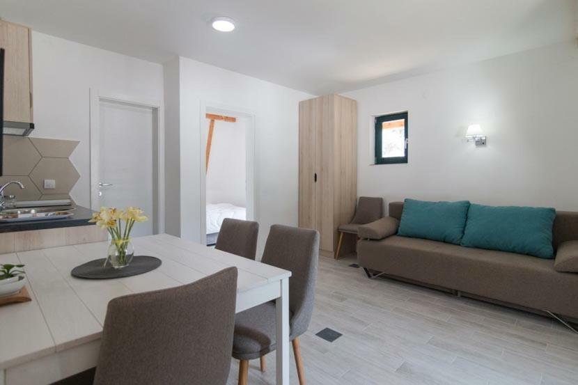 Apartmani Terase Konjska Reka Buitenkant foto